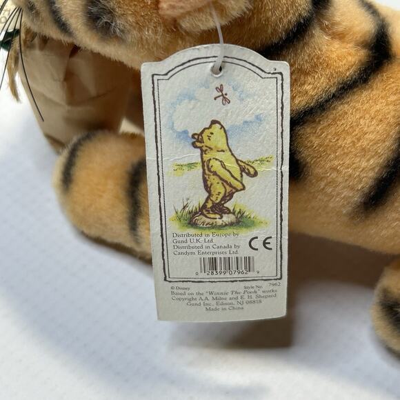 Gund Disney Classic Winnie the Pooh Plush Tigger Stuffed Animal with Bag - Picture 5 of 10